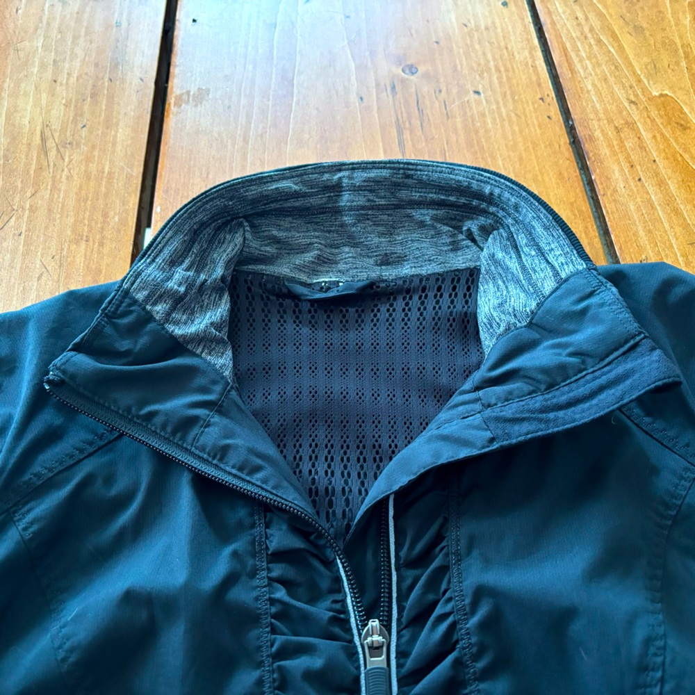Lululemon Run: Back On Track Jacket - Picture 10 of 11